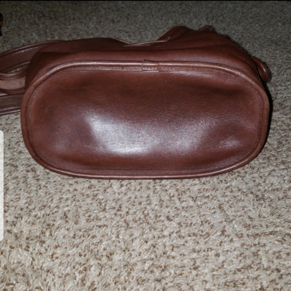 COACH BUCKET BAG #9952. - Picture 6 of 8